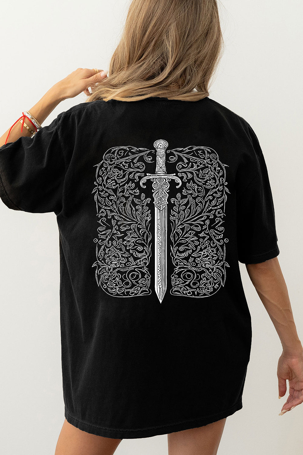 Women's “You Do Not Yield, You Do Not Falter” Throne of Glass Tee